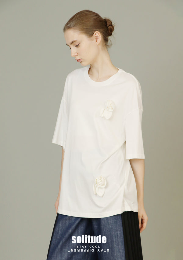 White Flowers Patches Knitted Top