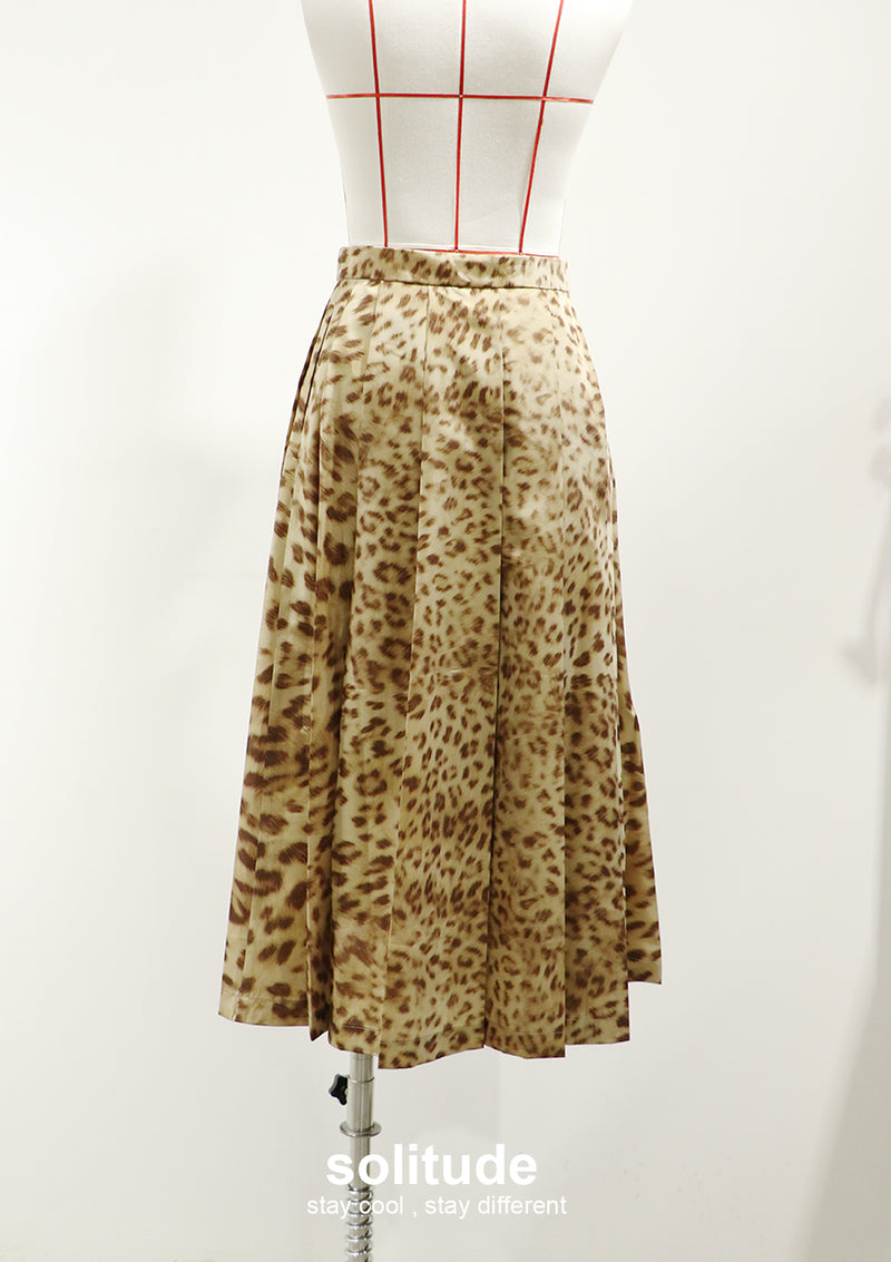 Leopard-print Pleated Skirt