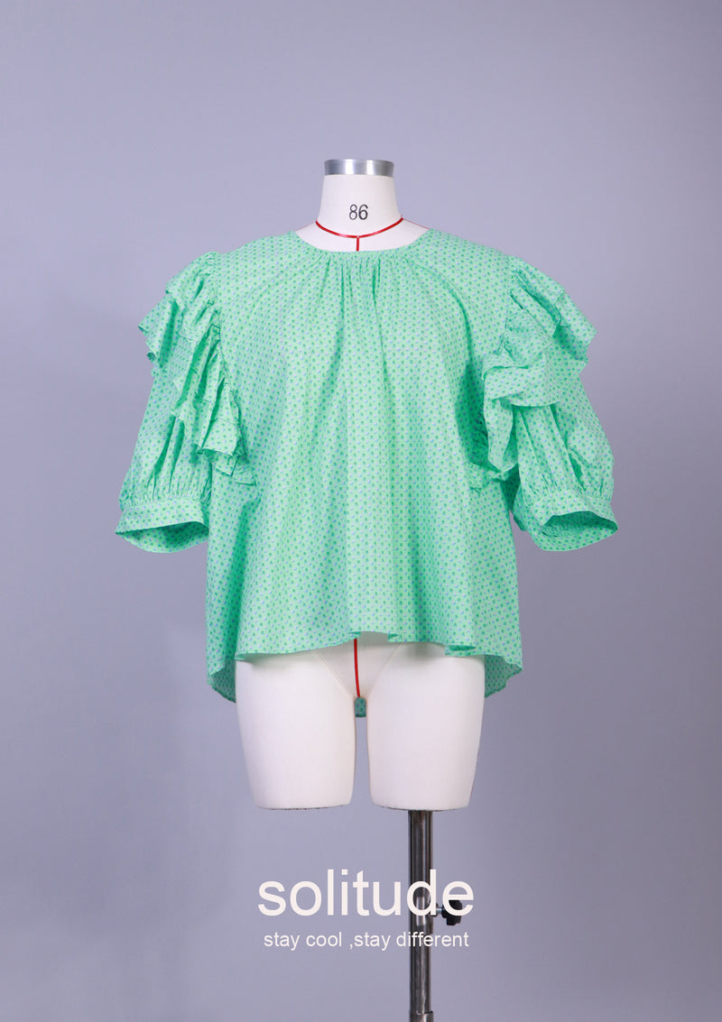 RUFFLES TOP
