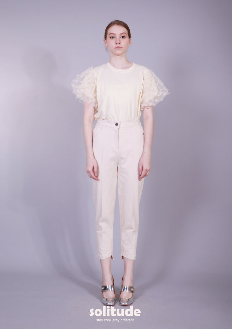 PUFF SLEEVED TOP